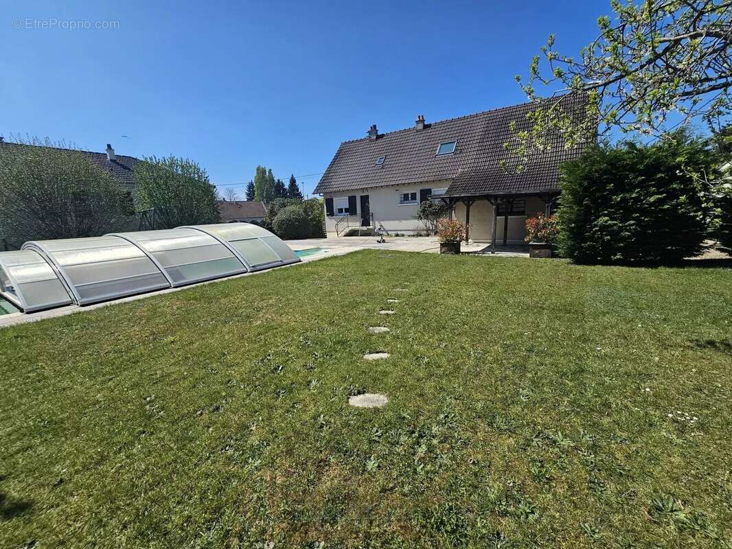 Maison à VILLEMANDEUR