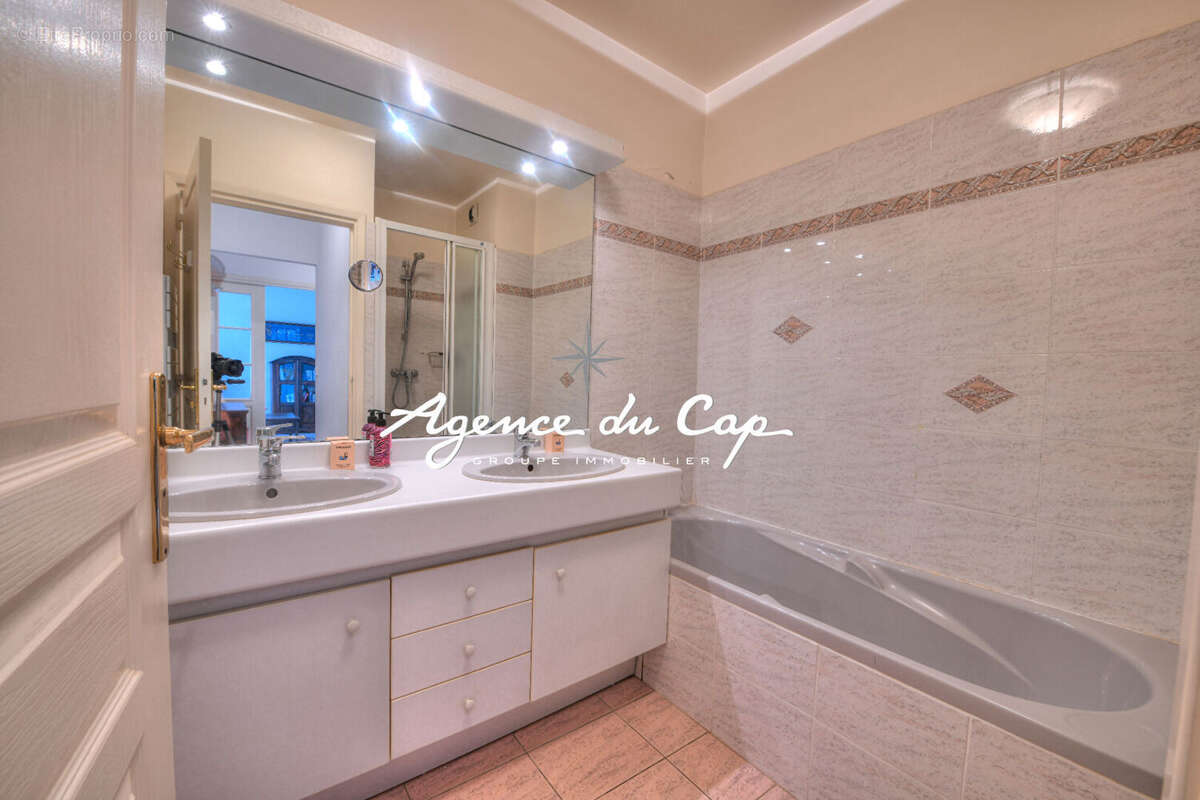 Appartement à SAINT-RAPHAEL