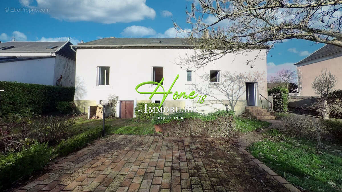 Maison à SAVIGNY-EN-SEPTAINE