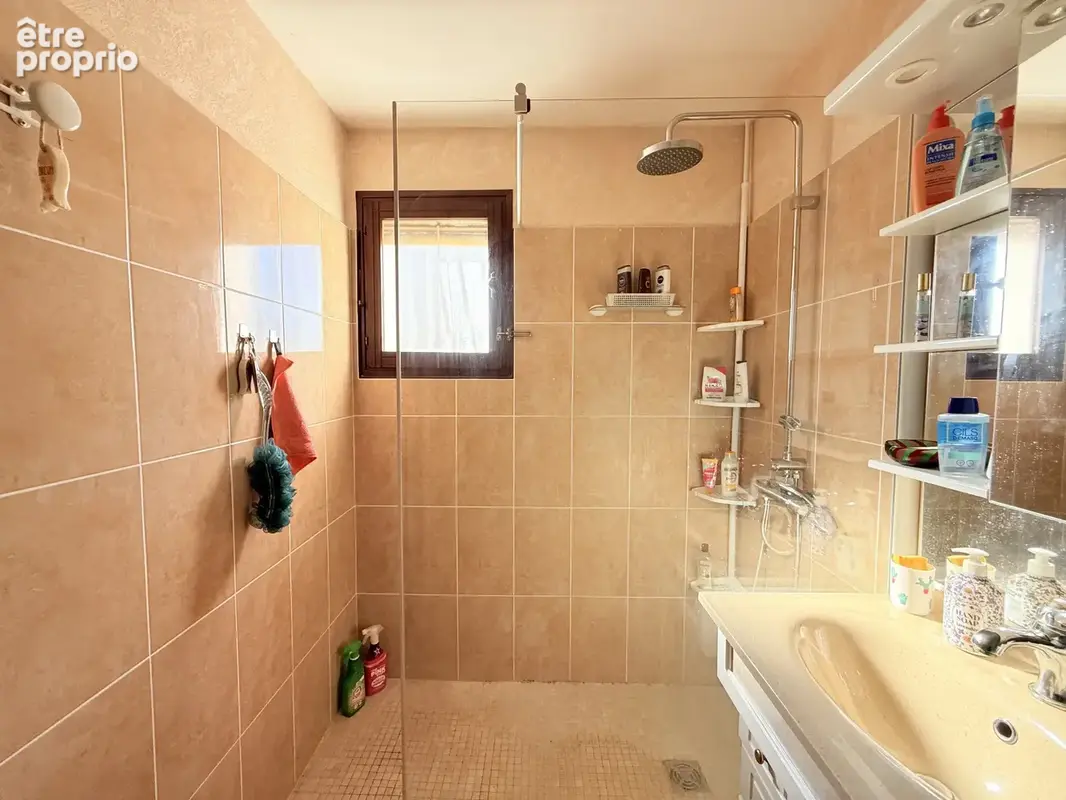 Maison de plain-pied avec piscine   3 chambres - photo 10