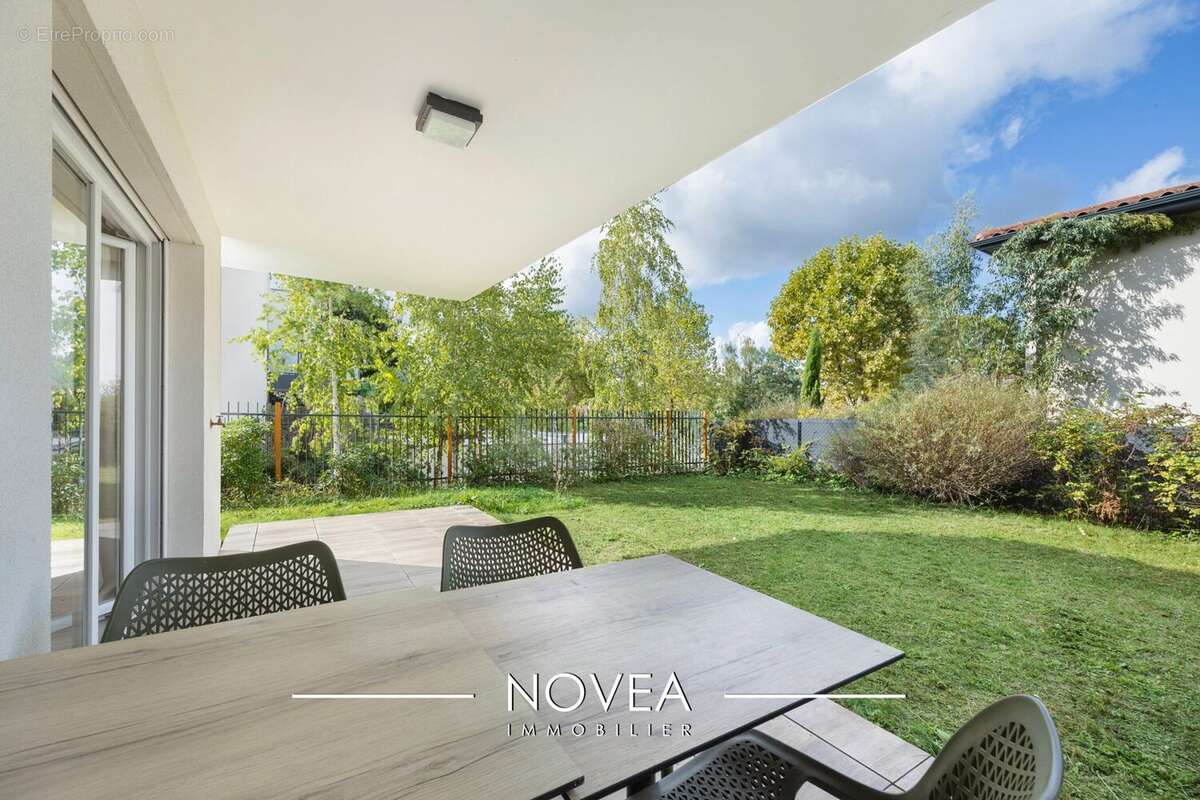 Appartement à CHARBONNIERES-LES-BAINS