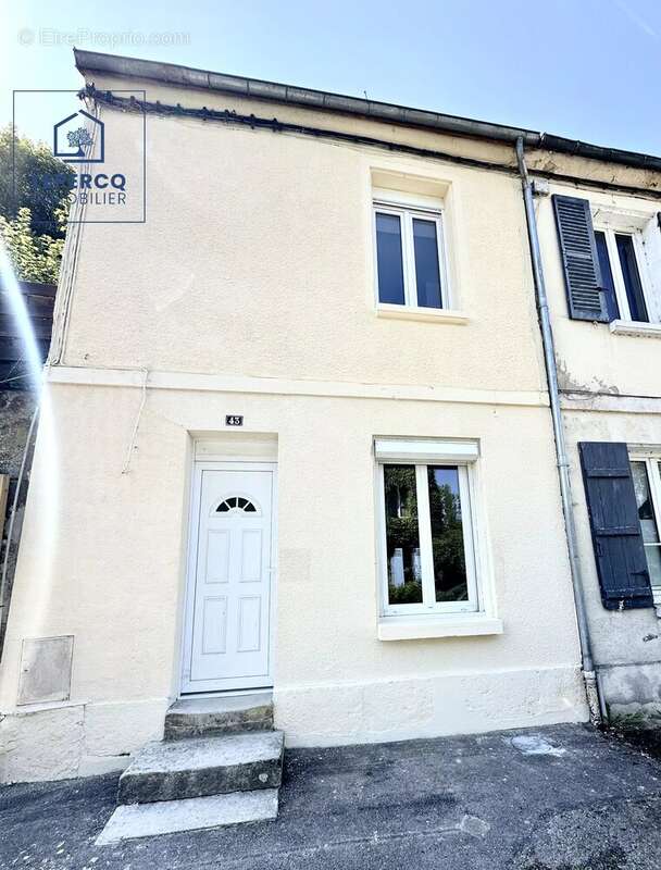 Maison à LA FERTE-MILON