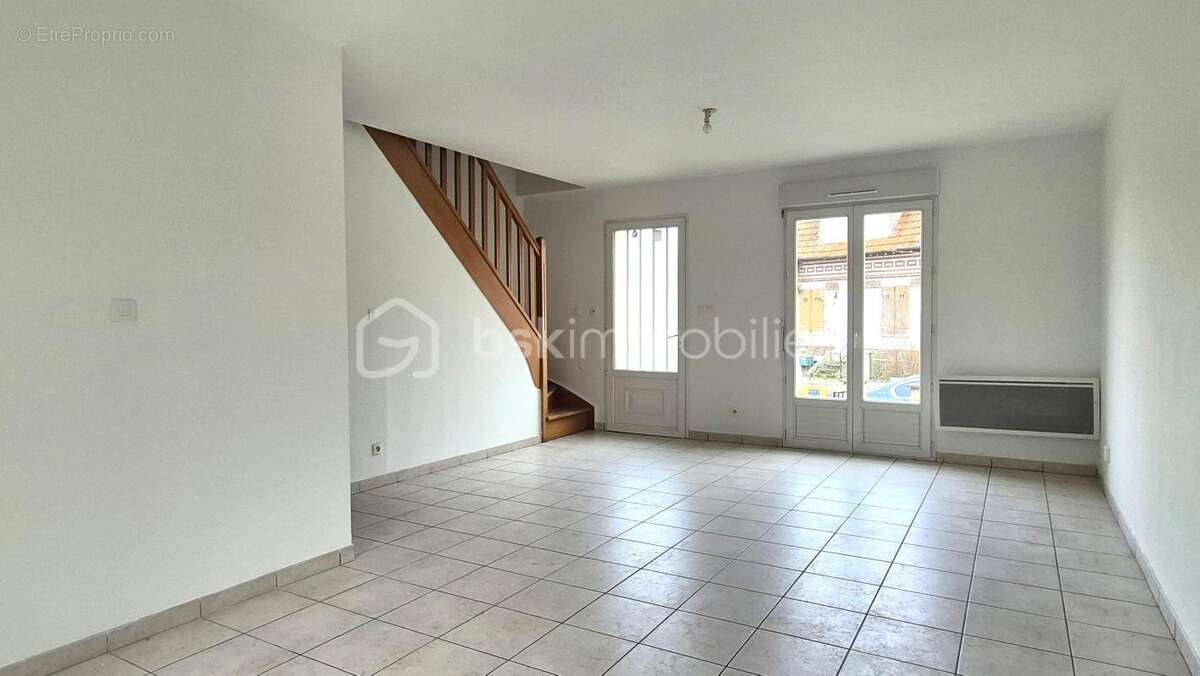 Maison à CHARMES