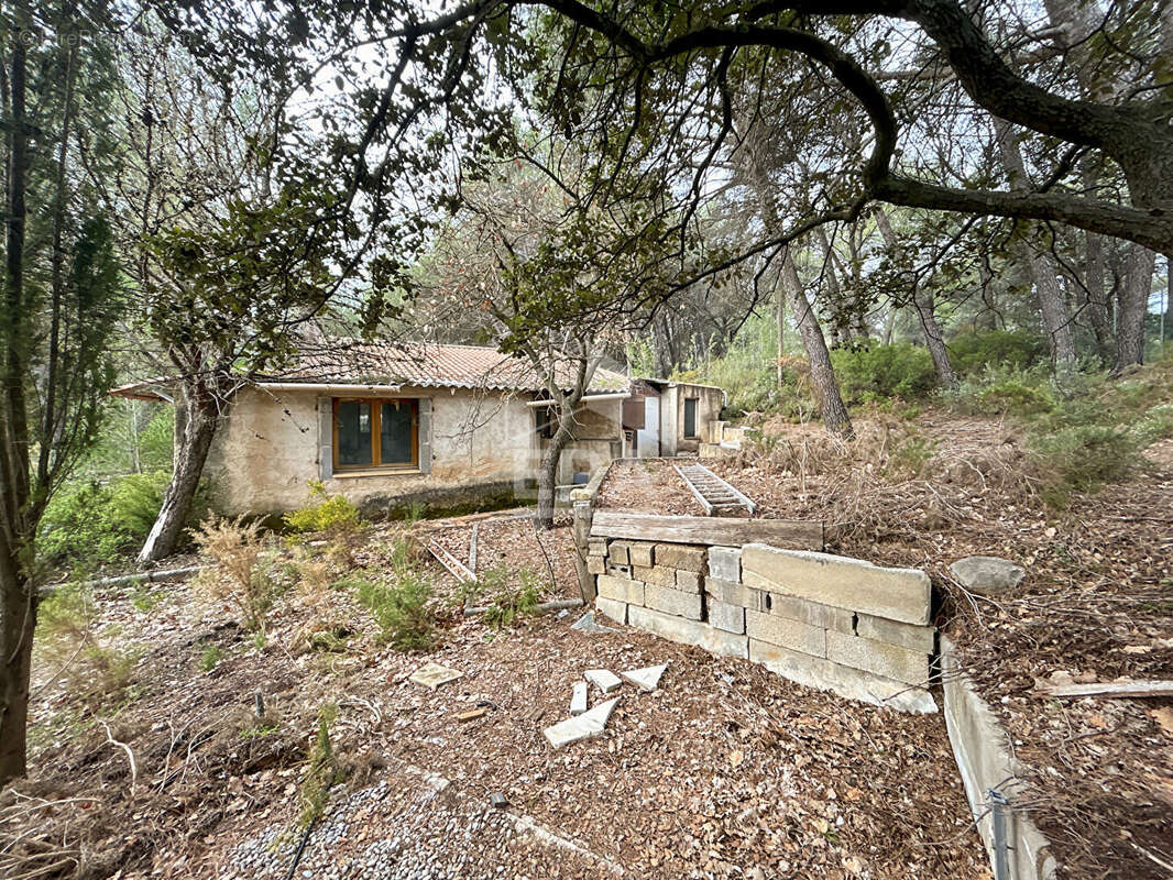 Maison à MEYRARGUES