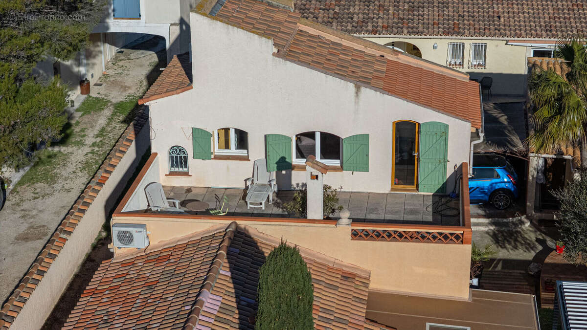 A VENDRE - Maison de plain pieds Coeur de Village T6 - Sausset-les-Pins avec garage - photo 9