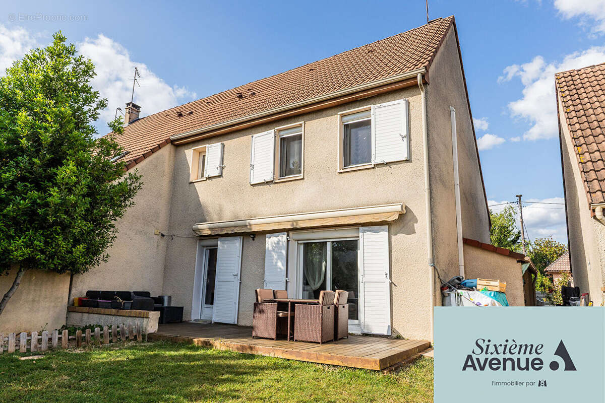 Maison à CHILLY-MAZARIN