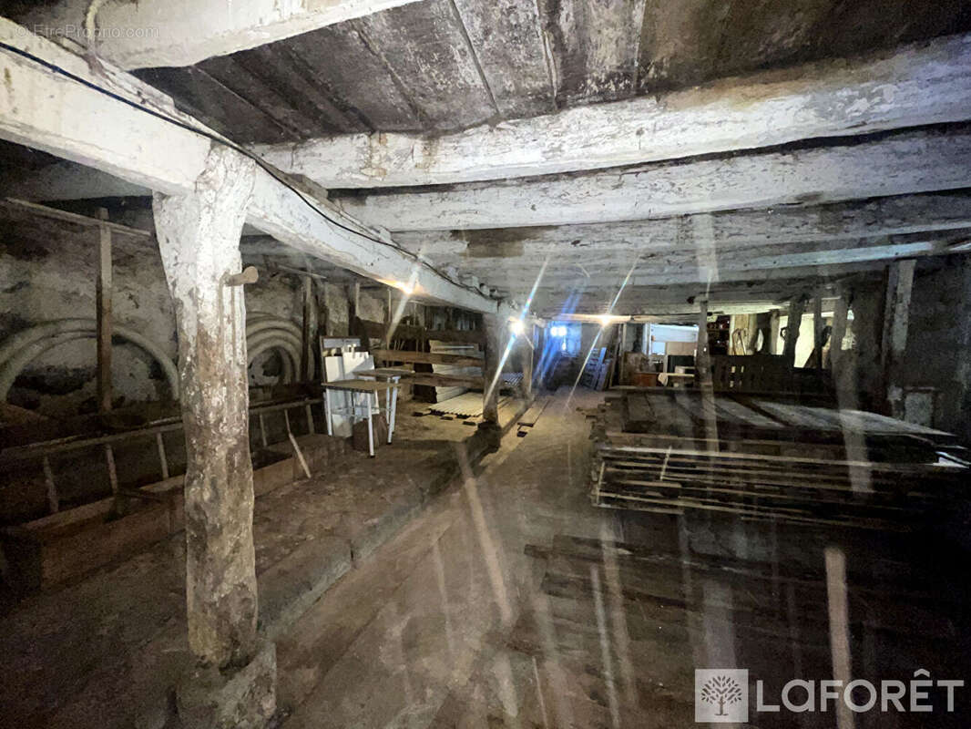 Maison à SAINT-MARTIN-SOUS-VIGOUROUX