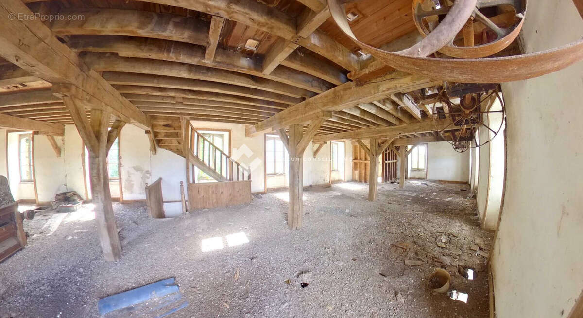 Maison 1000 m² à Pontivy  - photo 4
