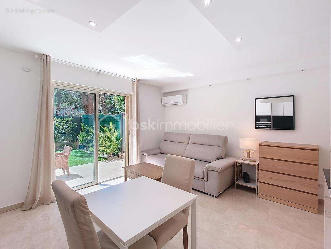 Appartement à MOUGINS