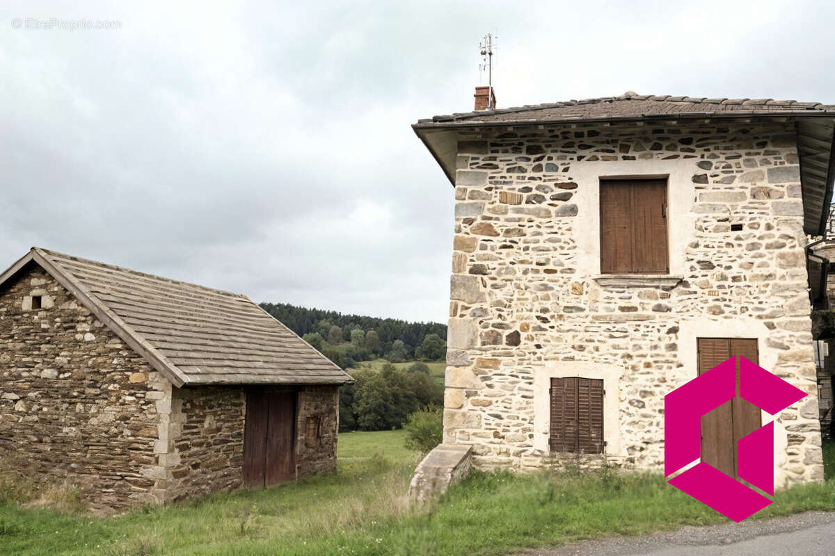 Maison à SAINT-ALYRE-D&#039;ARLANC