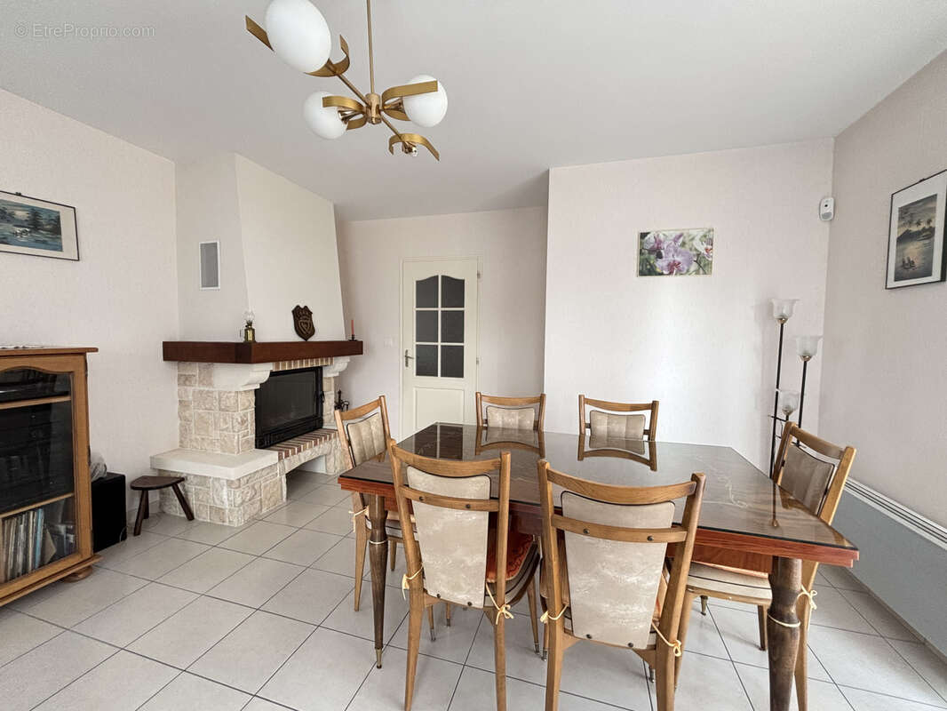 Maison à LE GIROUARD