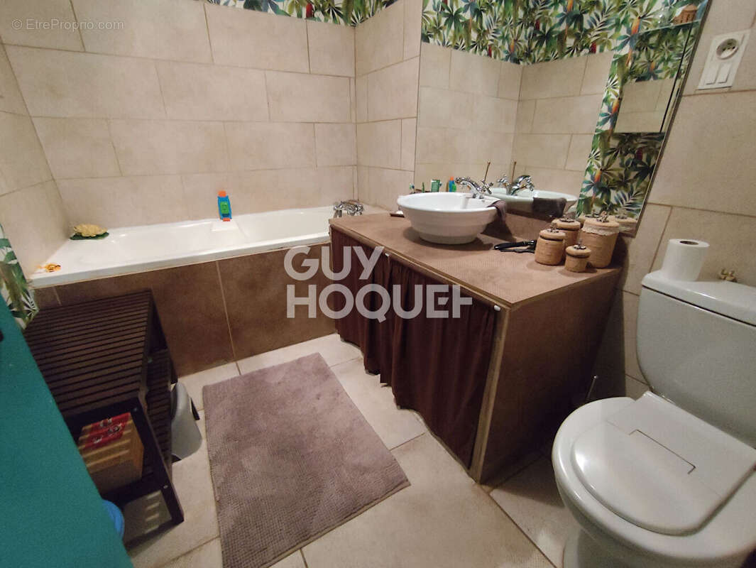 Maison à SAINT-LAURENT-ROCHEFORT