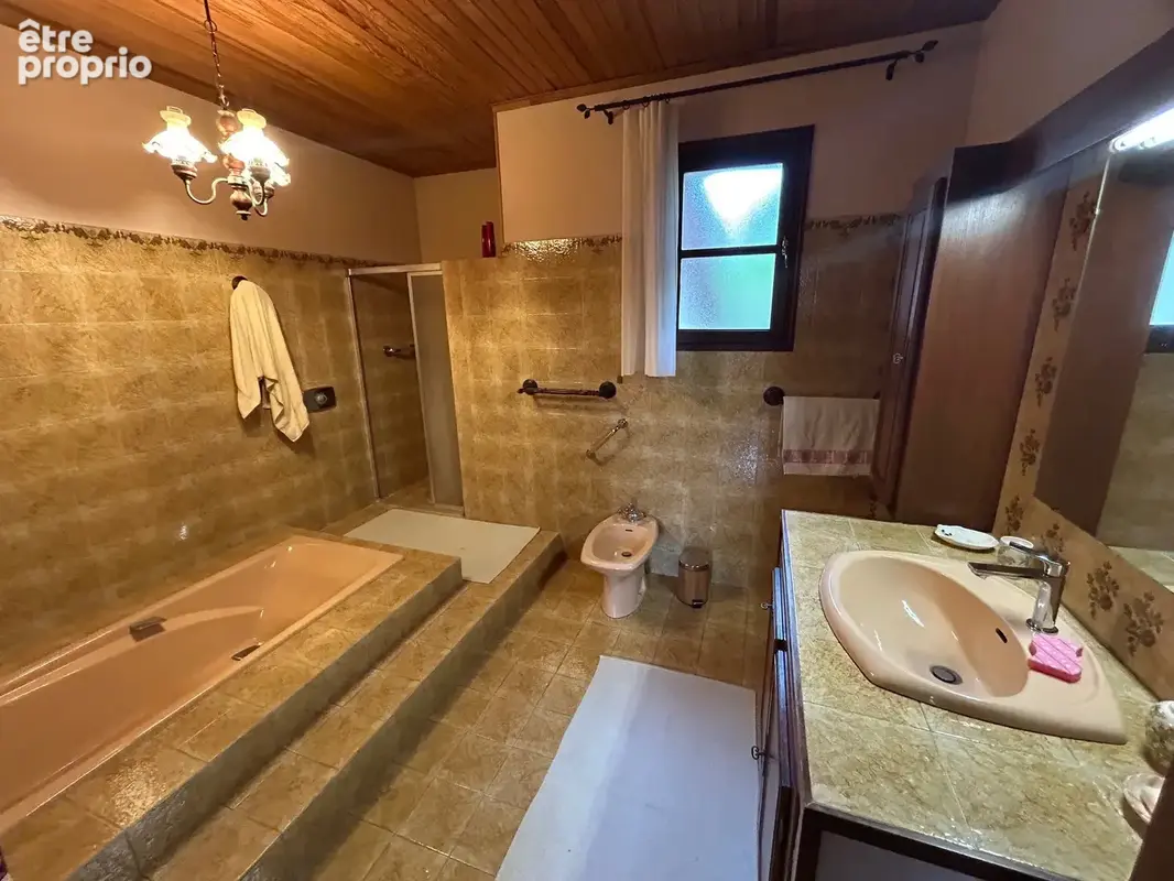 PAVIE, maison avec piscine et dépendances de 147 m2 habitables - photo 14