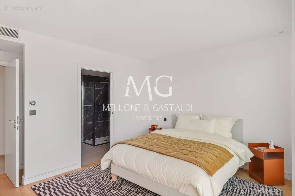 Cannes centre – penthouse d’exception – roof top – vue mer panoramique – 117 m² – 2 parkings - photo 34
