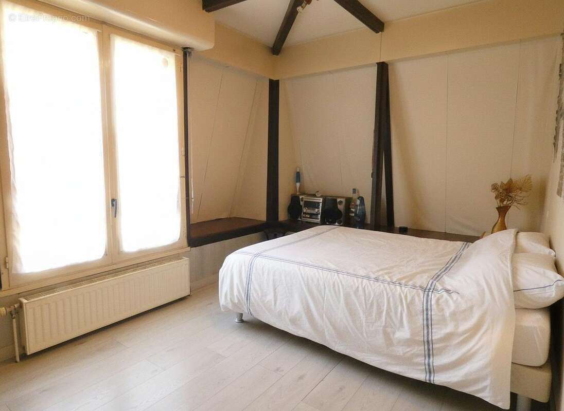 Maison 175 m² à Vienne-En-Val  - photo 8