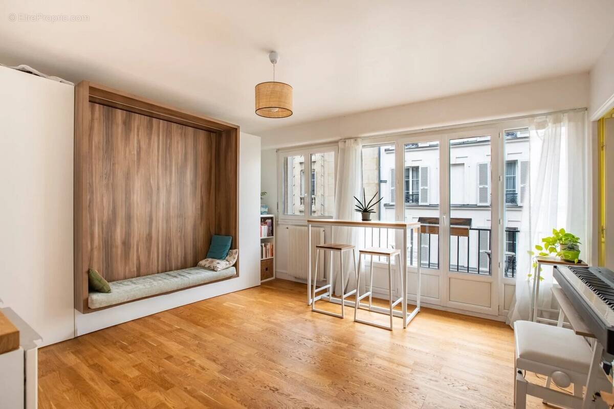 Appartement à PARIS-17E