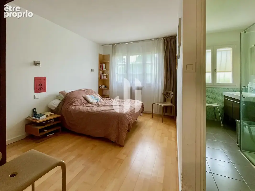 Maison Gradignan T7 - 177 m2, centre-ville, calme, jardin arboré. - photo 6