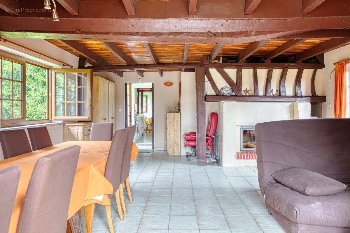 Maison à BIVILLE-LA-RIVIERE