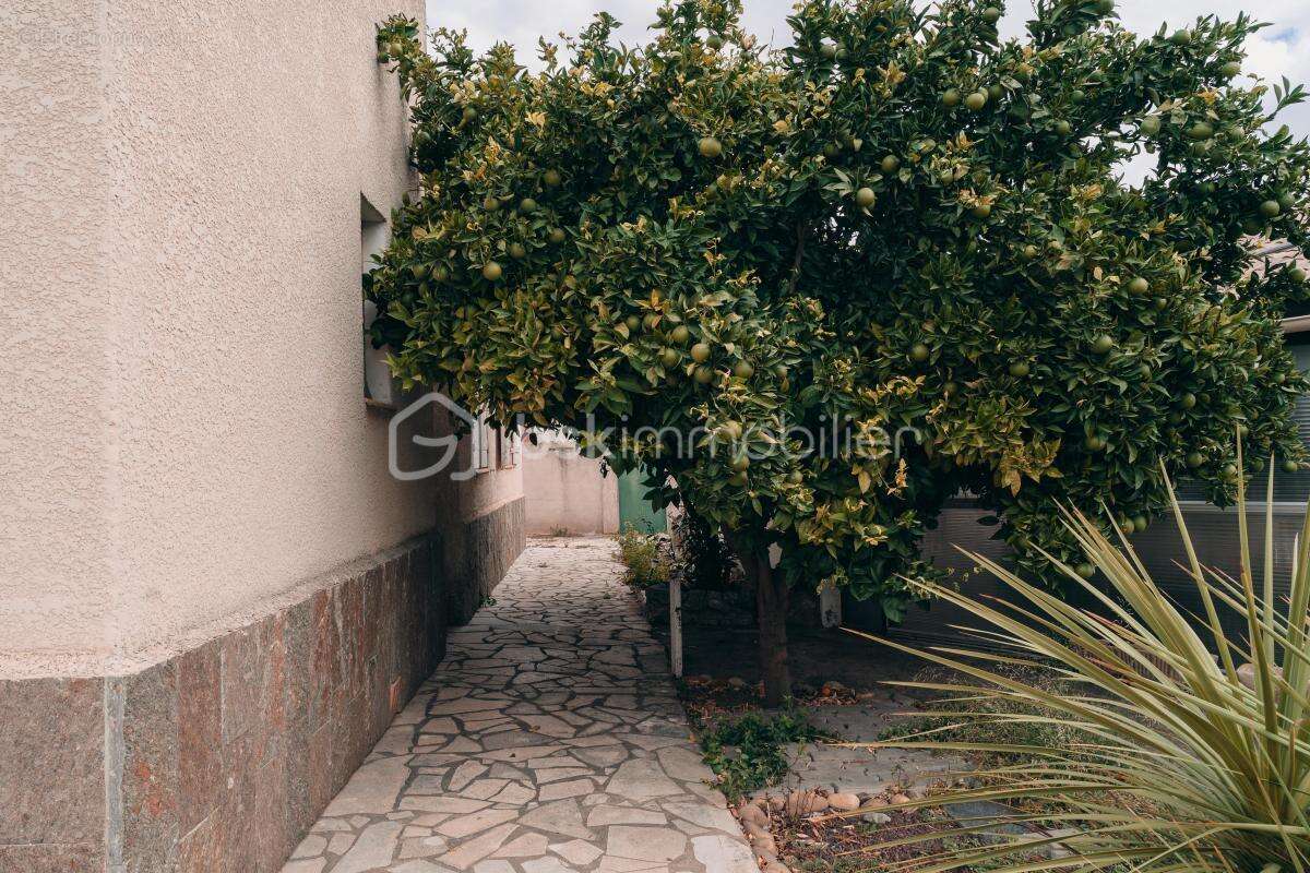 Maison à CUXAC-D&#039;AUDE