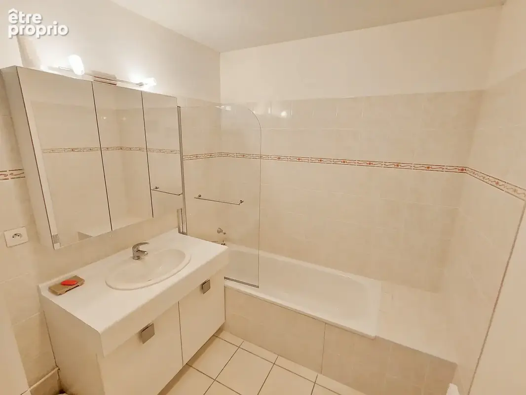Vals-les-bains - appartement 4 pieces 96m2 - photo 11