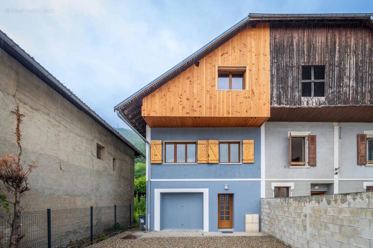 Maison à MONTHION