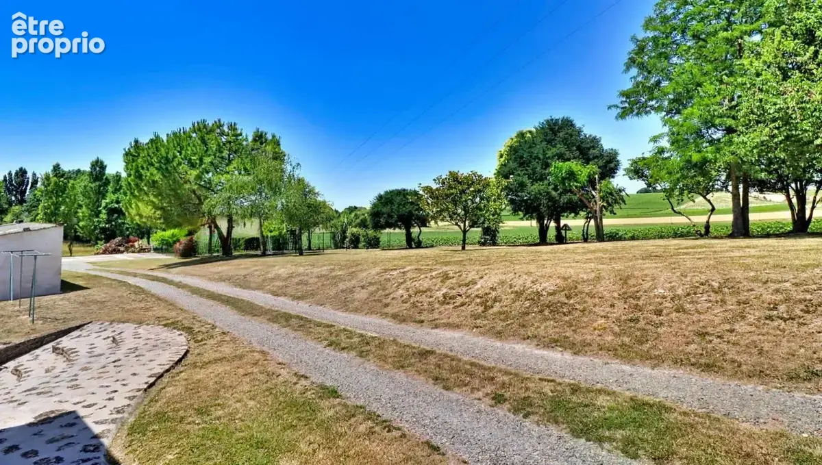 Maison de caractère, avec 312 m2 de dépendances et vue dégagée sur la campagne – À 15 min des plages - photo 18
