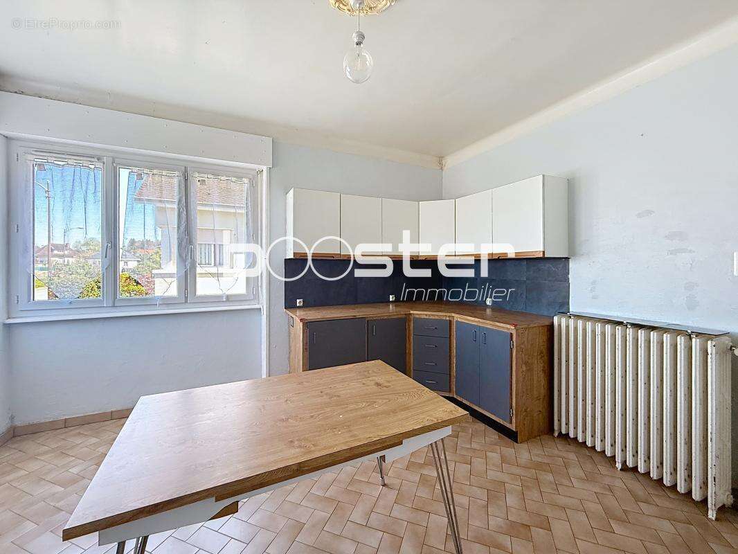 Maison à SAINT-YRIEIX-LA-PERCHE