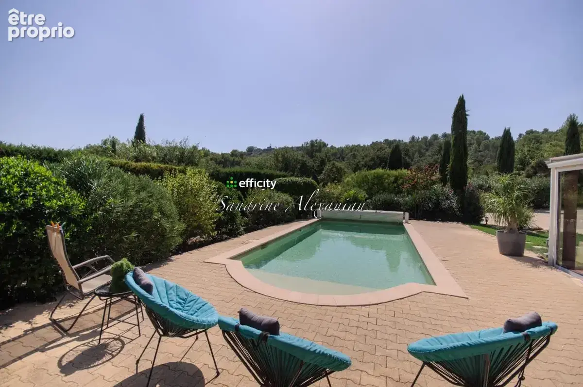 Maison 7 pièces 180 m² à vendre à Le Cannet-Des-Maures (83340) - photo 6