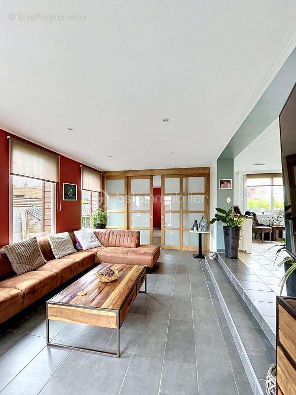 Propriété d'exception à Wattrelos - Élégante maison contemporaine avec vue sur champs !! - photo 3