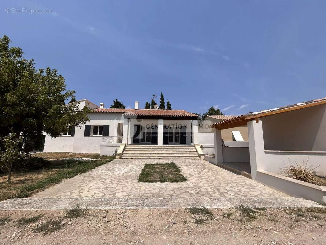Fontvieille - Maison rénovée 4 chambres - photo 19