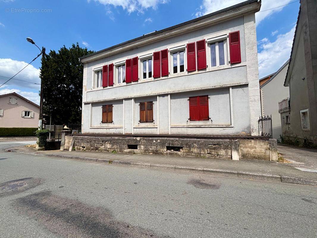 Appartement rénové 90 m²- centre beaucourt - photo 1
