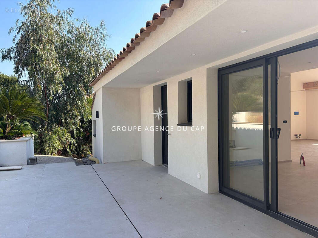 Maison à LES ISSAMBRES