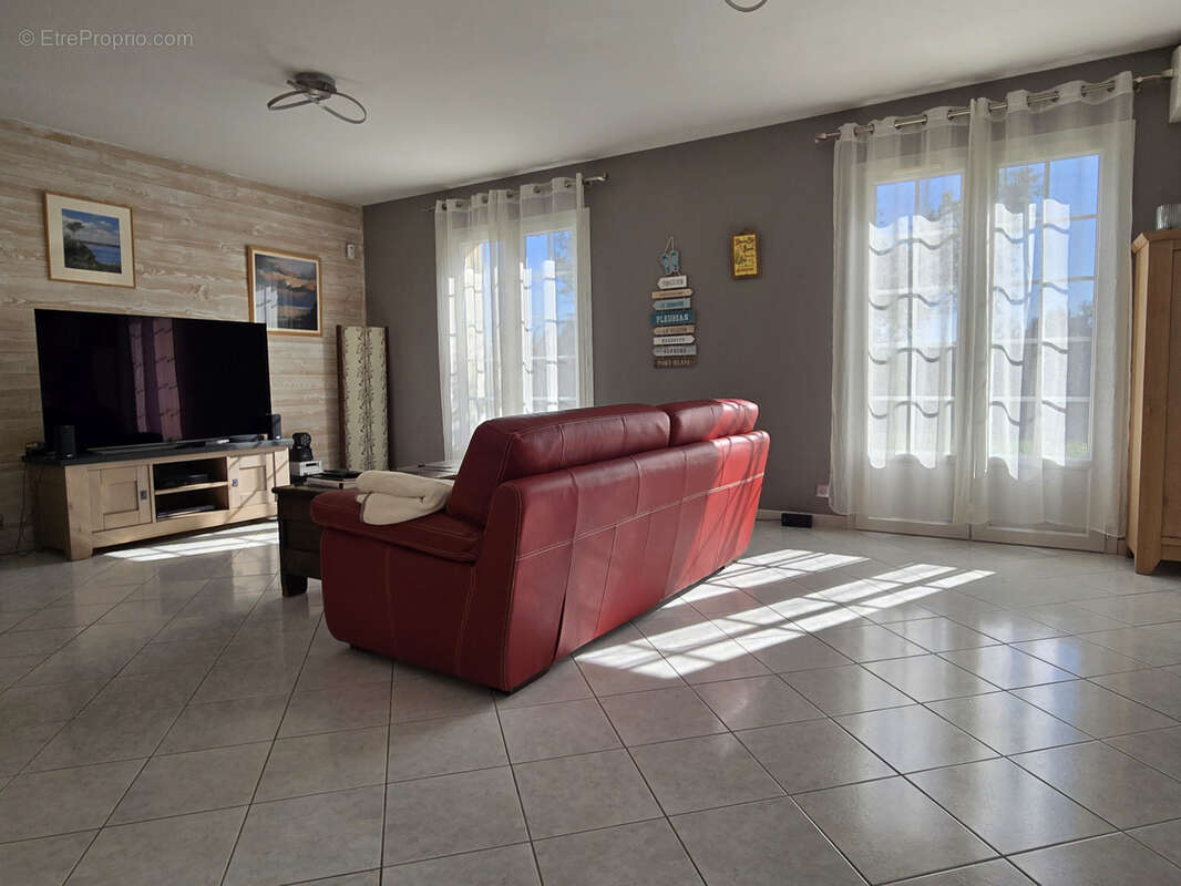 Maison à SAINT-AGNANT