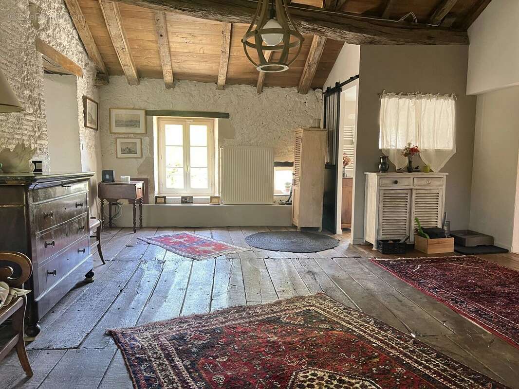 Maison à CIVAUX