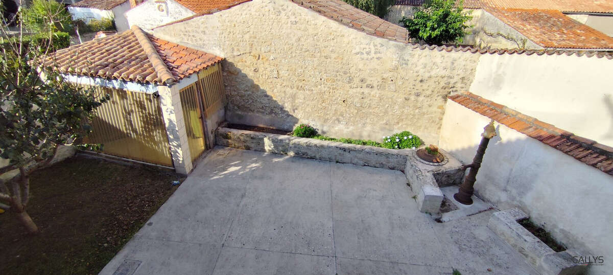 Maison 102 m² à Nancras  - photo 8