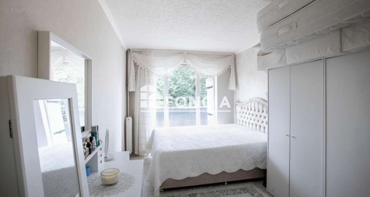 Appartement à ELANCOURT