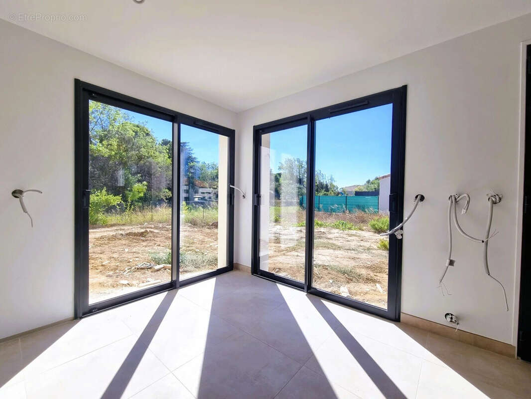 Maison 97 m² à Olonzac  - photo 7