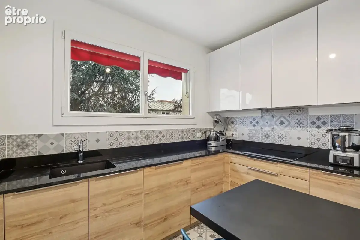 BAS DE CHATOU à 3 mn du RER appartement 5 pièces de 123.55 m² avec 3 chambres, balcon, ascenseur - photo 7