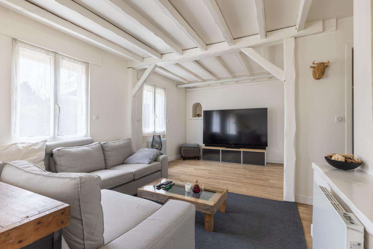 Maison à MORTEFONTAINE-EN-THELLE