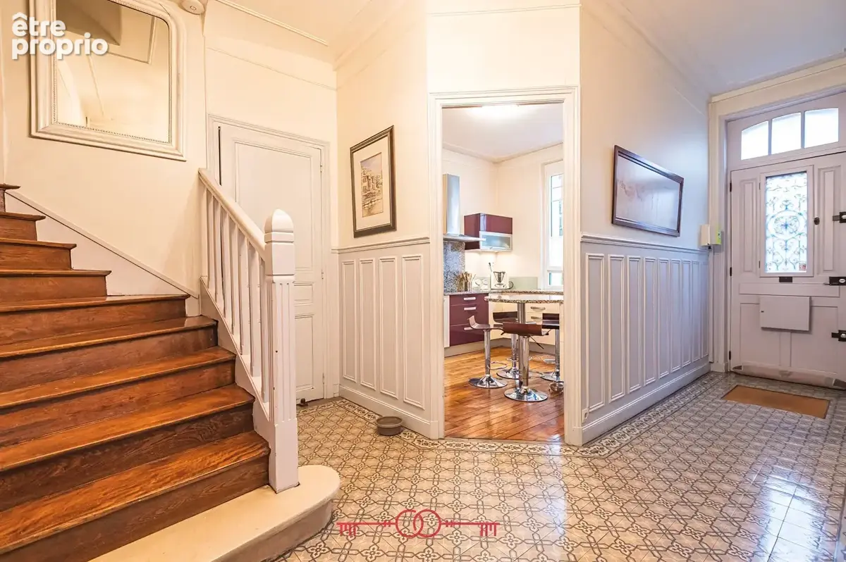 A vendre - en exclusivite - maison de caractere en hyper centre secteur cathedrale - photo 4