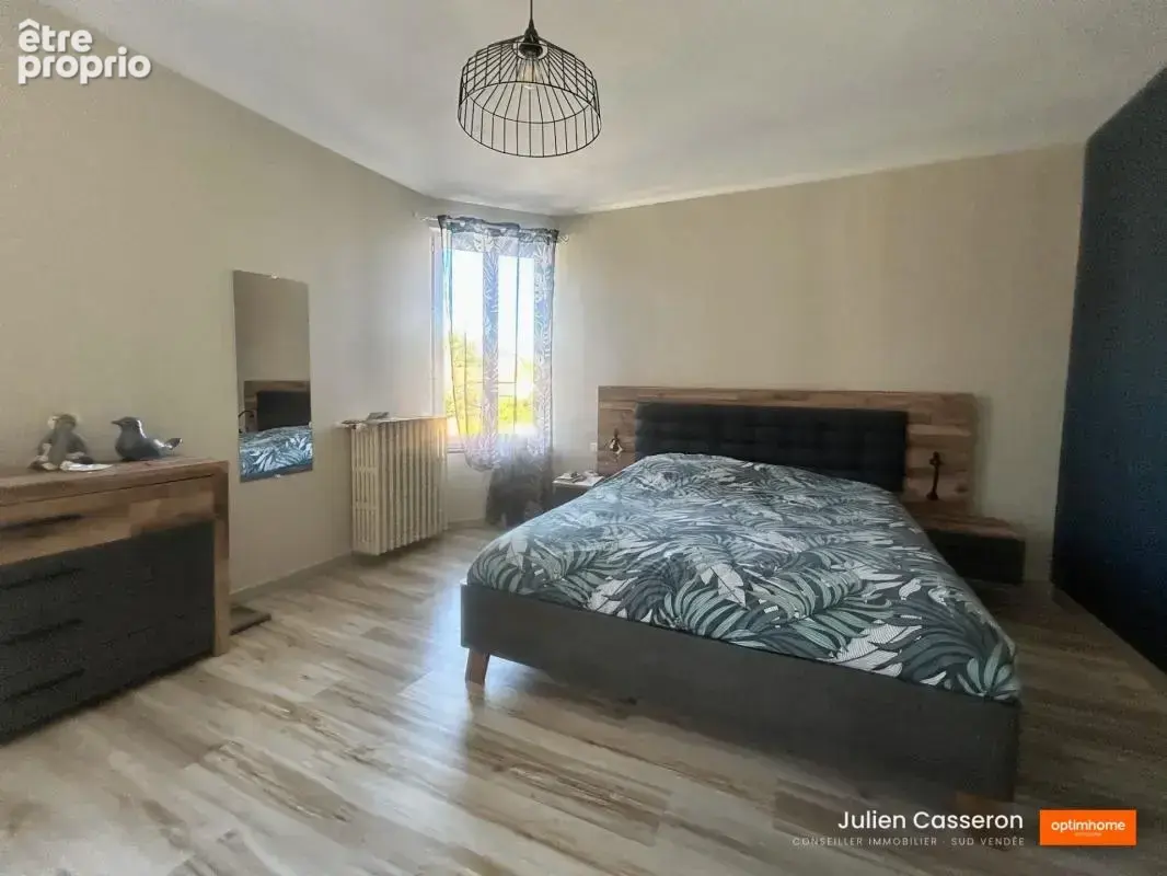 Chantonnay centre – Maison 153 m² – 3 chambres, piscine et garage - photo 8
