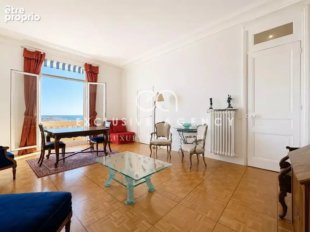Cannes – dernier étage – magnifique 3 pièces de 91 m² – vue mer panoramique - photo 3