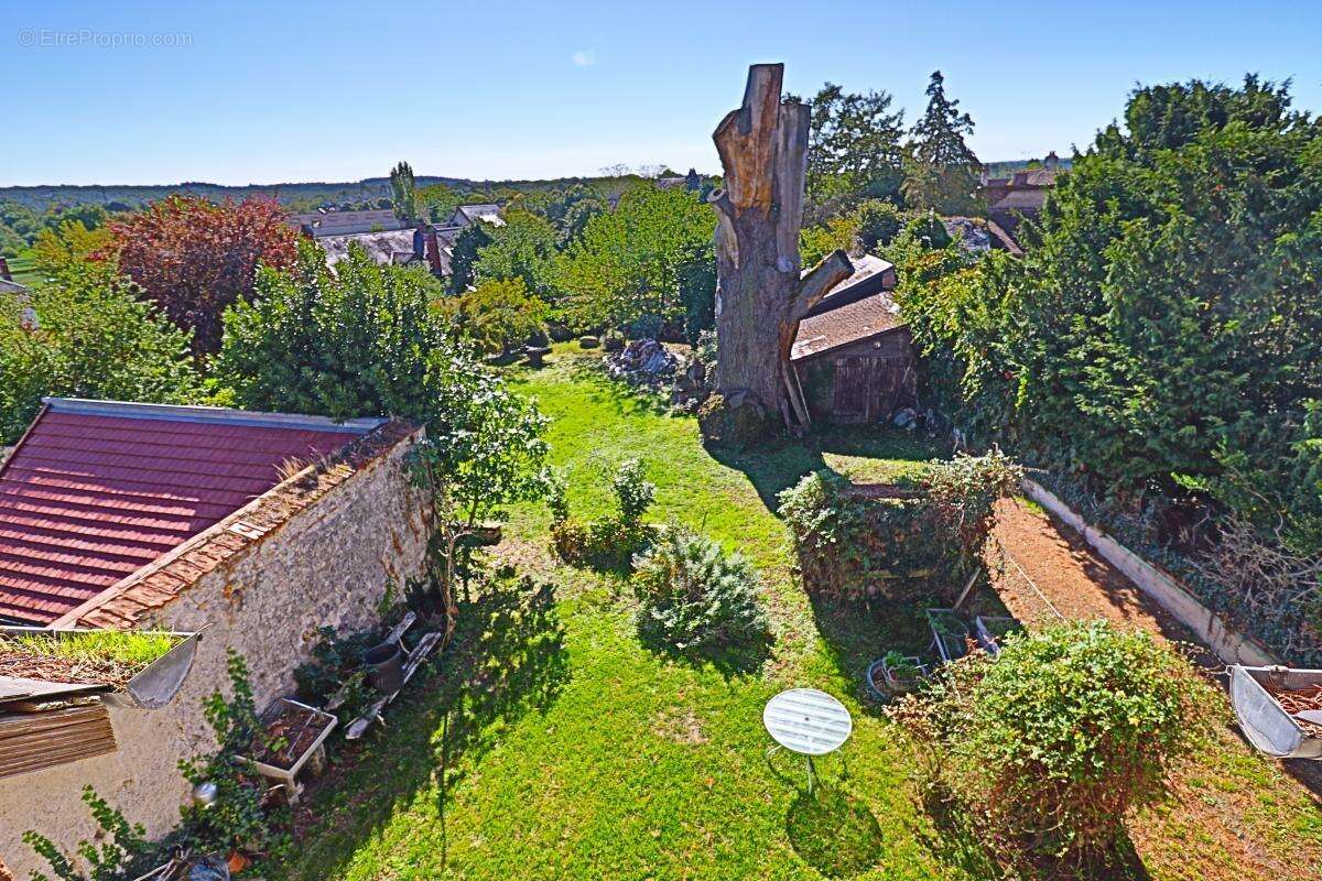 Maison à SAINT-SATUR