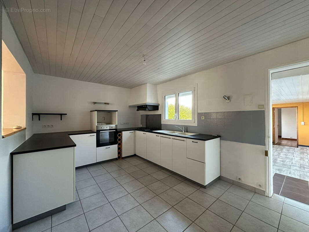 Maison à COMMEQUIERS