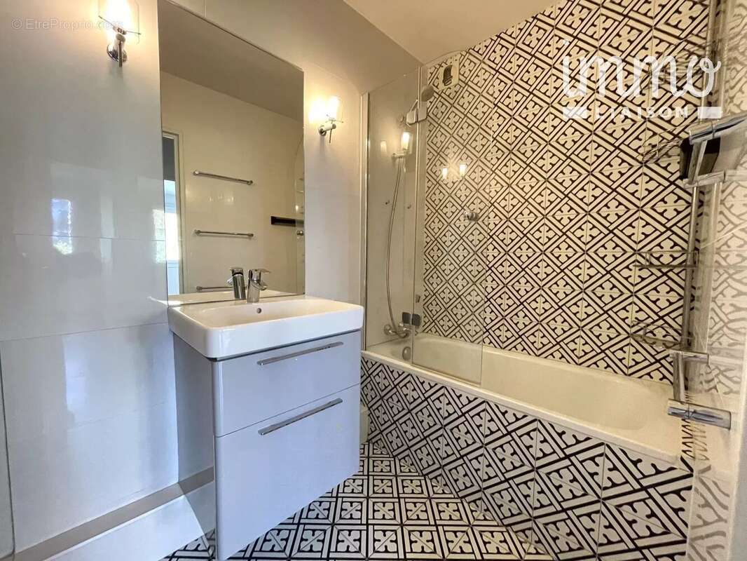 Appartement à PARIS-19E