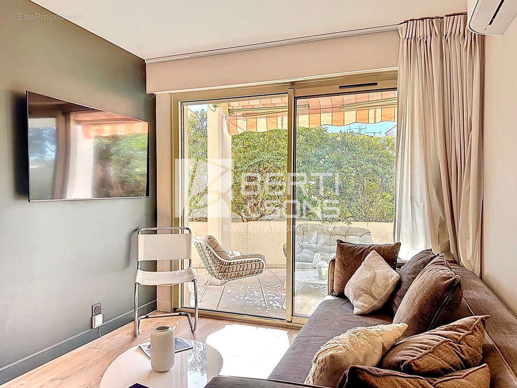 Appartement à LE CANNET