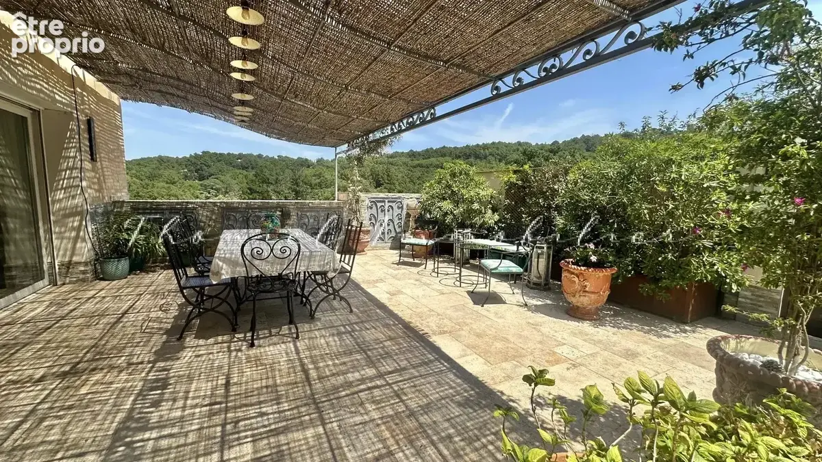 Maison à LA GARDE-FREINET