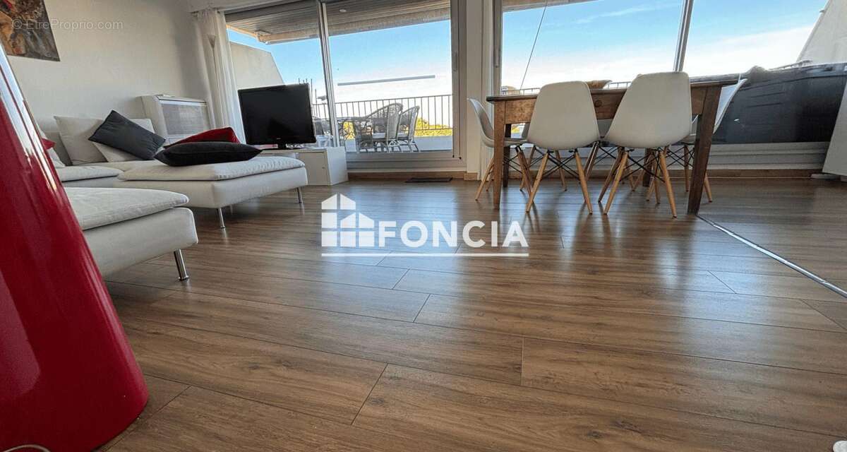 PORT CAMARGUE Plage nord grand P3 Grandes terrasses superficie de 70 m² TBE au pied de la plage  Belle vue plage - photo 4