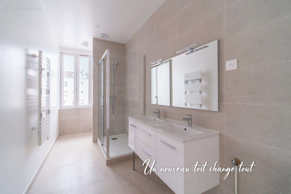 Appartement à PARIS-11E