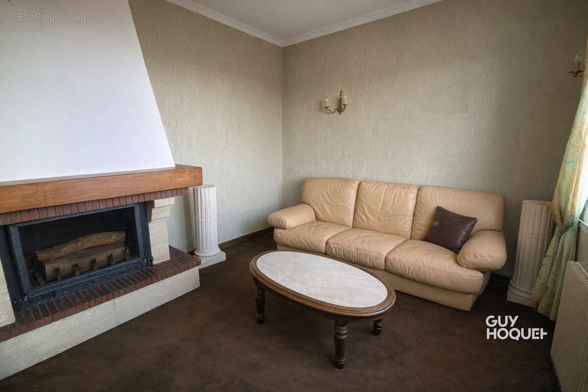 Maison à PARAY-LE-MONIAL